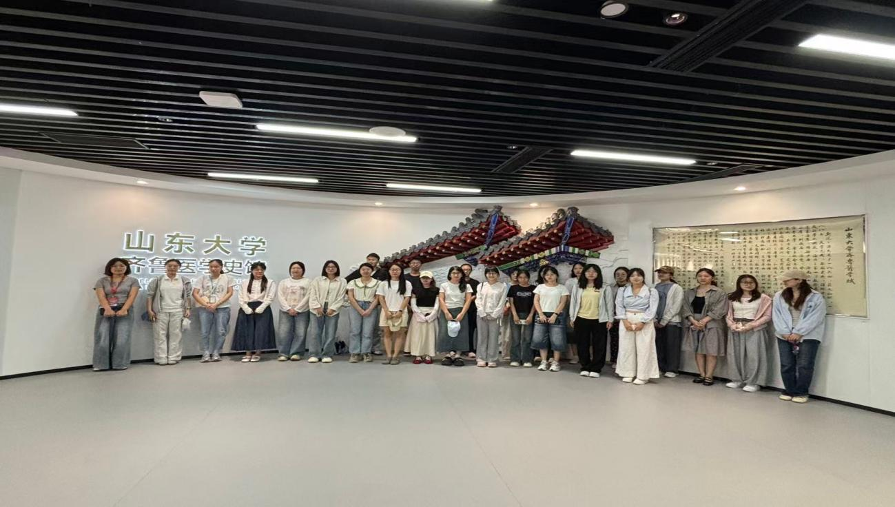 护理与康复学院2026级研究生新生入学教育顺利开展